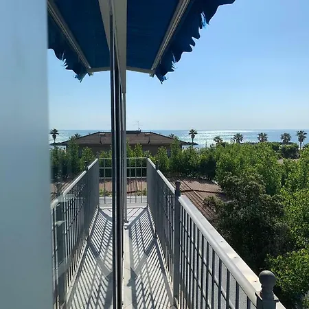Appartamento Attico Sul Mare Fermo